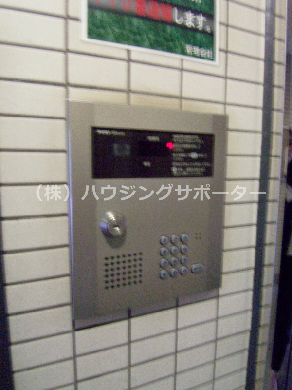 外観画像：エントランスはオートロックで、嬉しいですね
