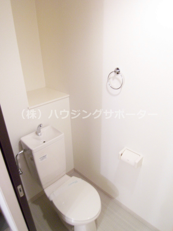 トイレ：温水洗浄便座ではないです。。