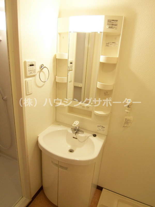 洗面所：やっぱり独立洗面台があるのは嬉しいですね