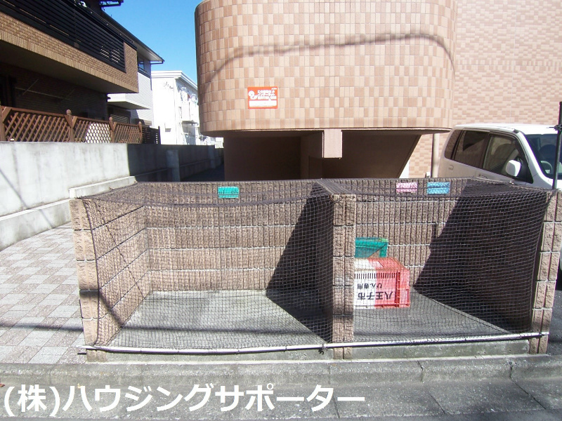 外観画像：敷地内ゴミ捨て場です