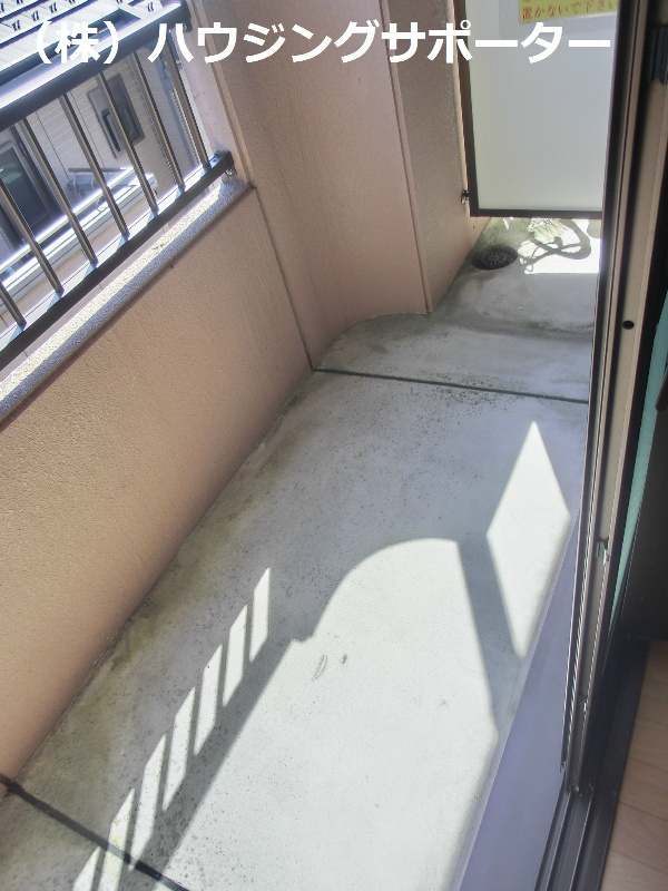 ベランダ：ベランダ充分広いです※他室参考写真
