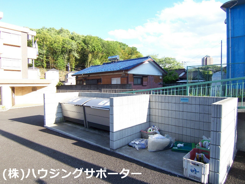 外観画像：敷地内ゴミ捨て場です