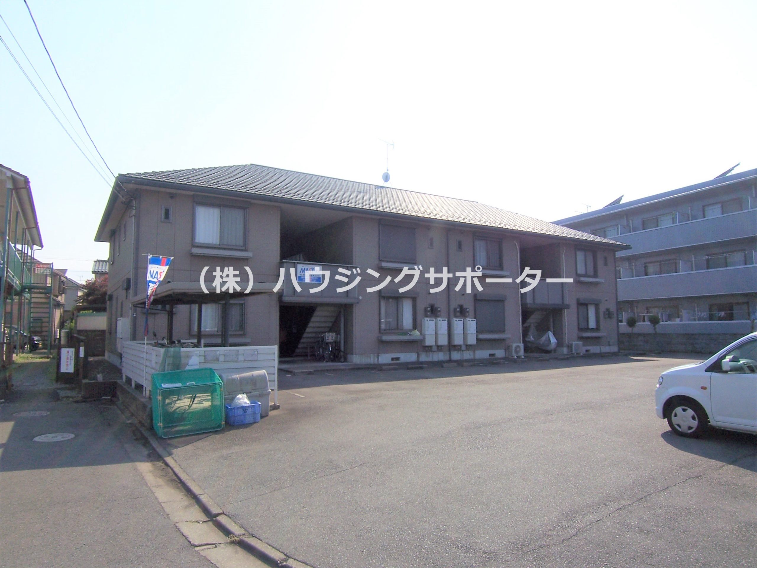 外観画像：建物は北東側から入ります