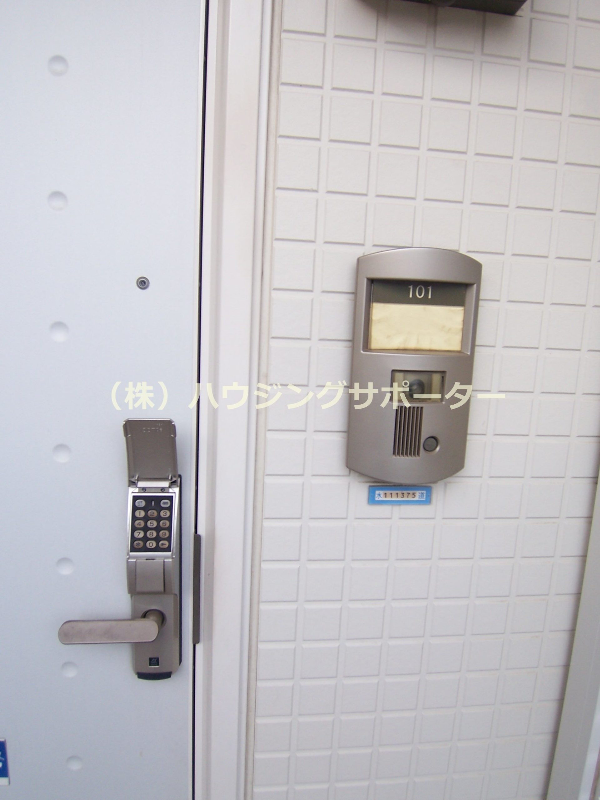 セキュリティ：玄関デジタルロックです