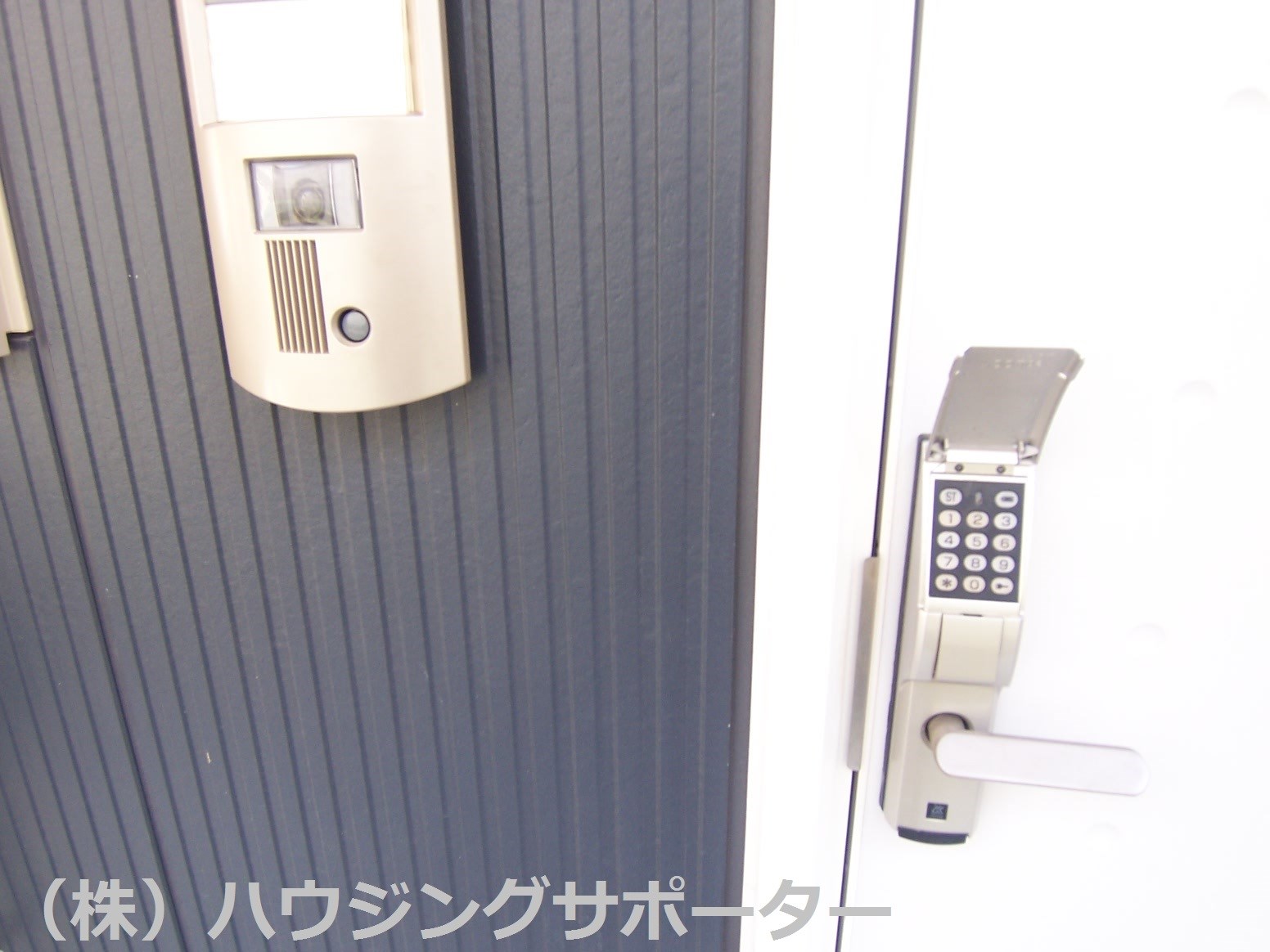 セキュリティ：玄関電子ロックです