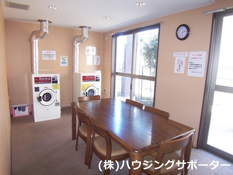 外観画像：共有部分の乾燥機