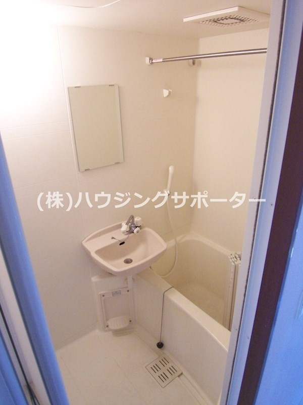 風呂画像：バストイレ別です！