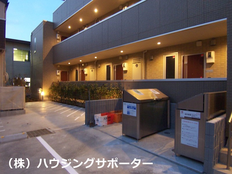 外観画像：敷地内ゴミ捨て場