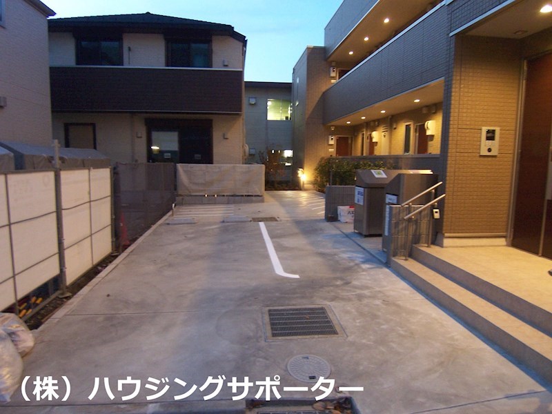 外観画像：駐輪場もあります