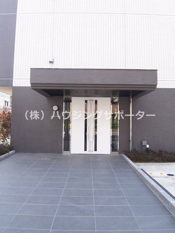 外観画像：エントランスは北側です