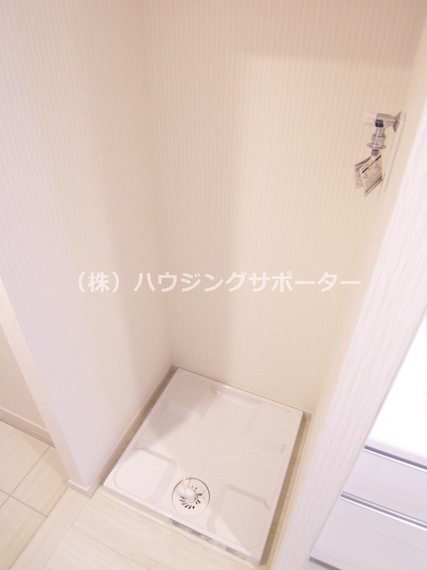 その他部屋・スペース：※室内写真は403号室（Ｂ’タイプ）３号室５号室はＢ’タイプです。フロアにより壁紙の素材が違います。