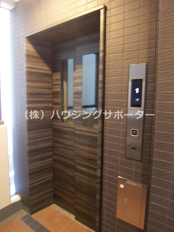 外観画像：もちろんエレベーターあります