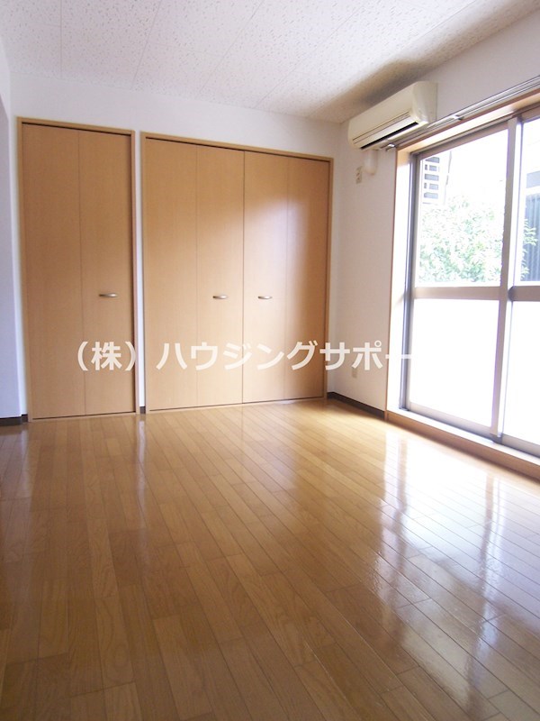 ベッドルーム