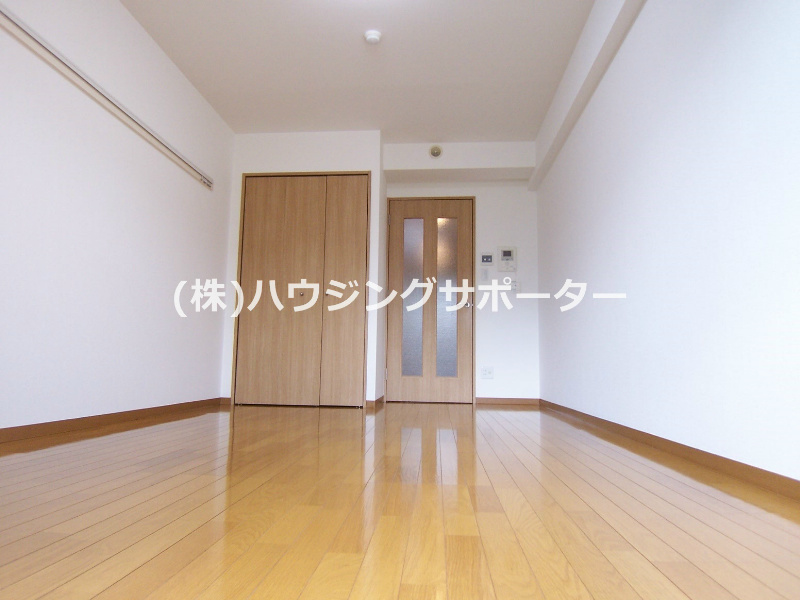ベッドルーム：認