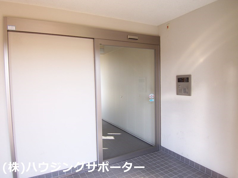 外観画像：オートロック備わっています！