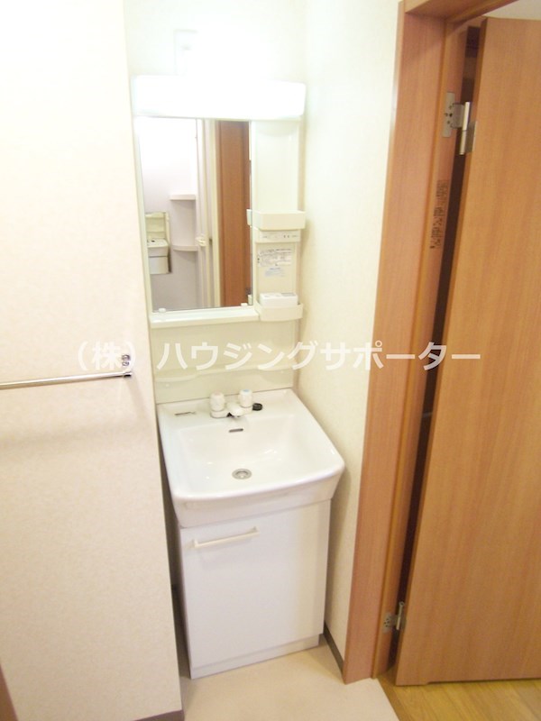 洗面所：更に独立洗面です