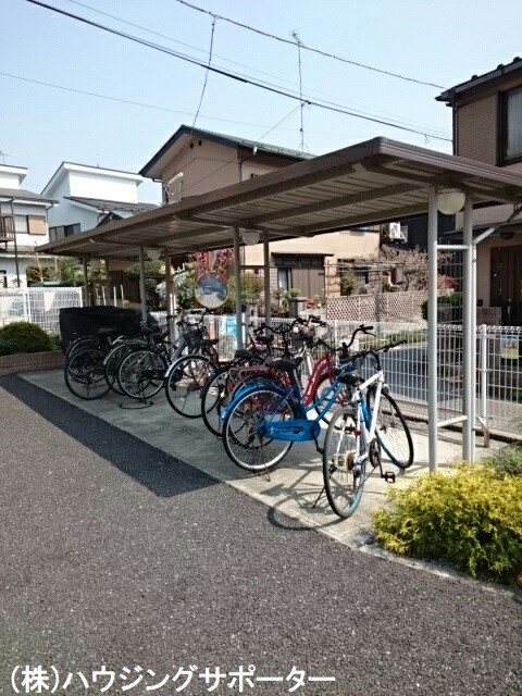 外観画像：駐輪スペースです。