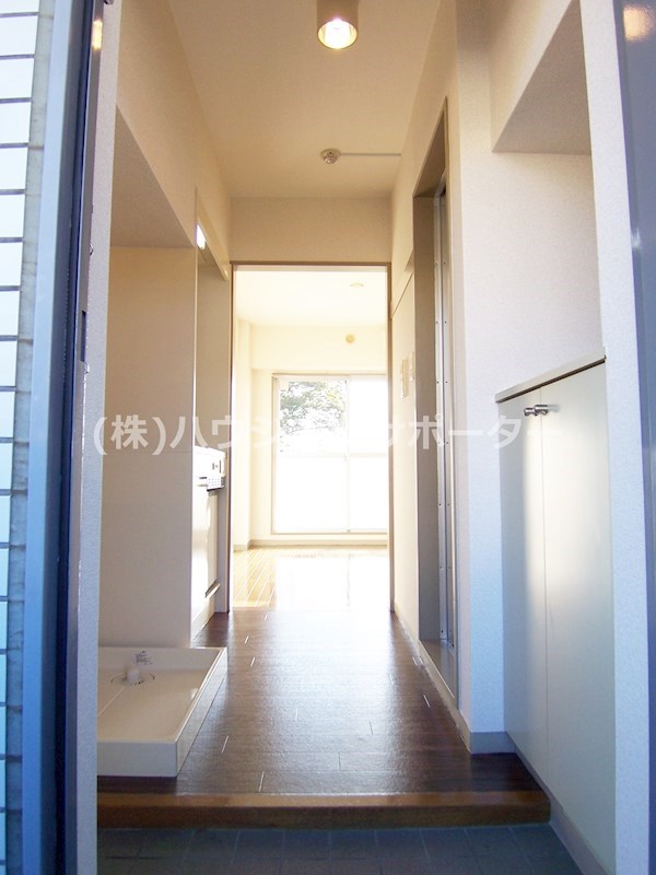 玄関：玄関開けたところです