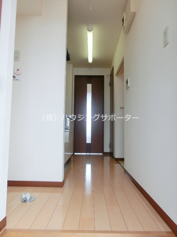 玄関：玄関開けたところです
