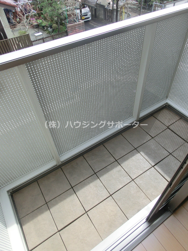 ベランダ：２０５号室はバルコニー広いです！