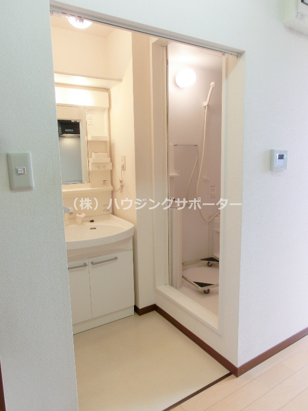 洗面所：洗面脱衣スペースもしっかりあります