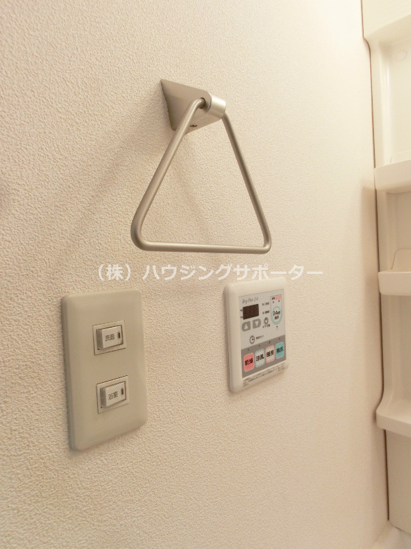 その他設備：浴室乾燥機もあり、便利ですね！