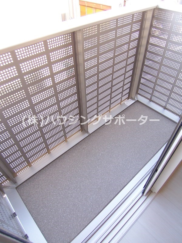 ベランダ：202号室は東向きです
