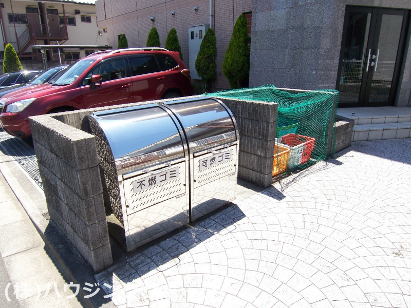 外観画像：敷地内ゴミ捨て場です