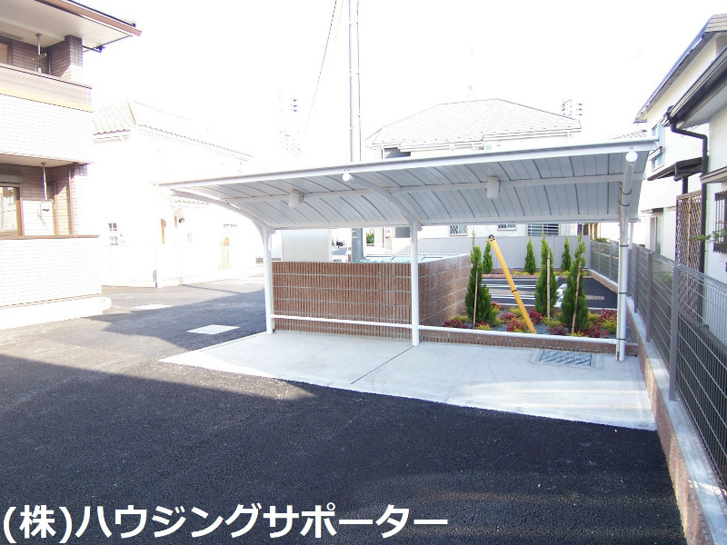 外観画像：敷地入口付近に駐輪場があります