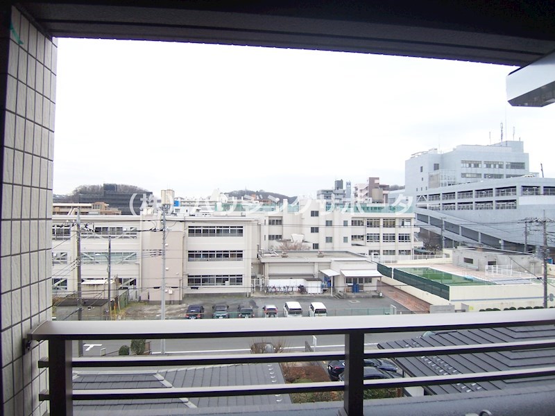 眺望：5階の眺望です。各階眺望は実際ご確認ください