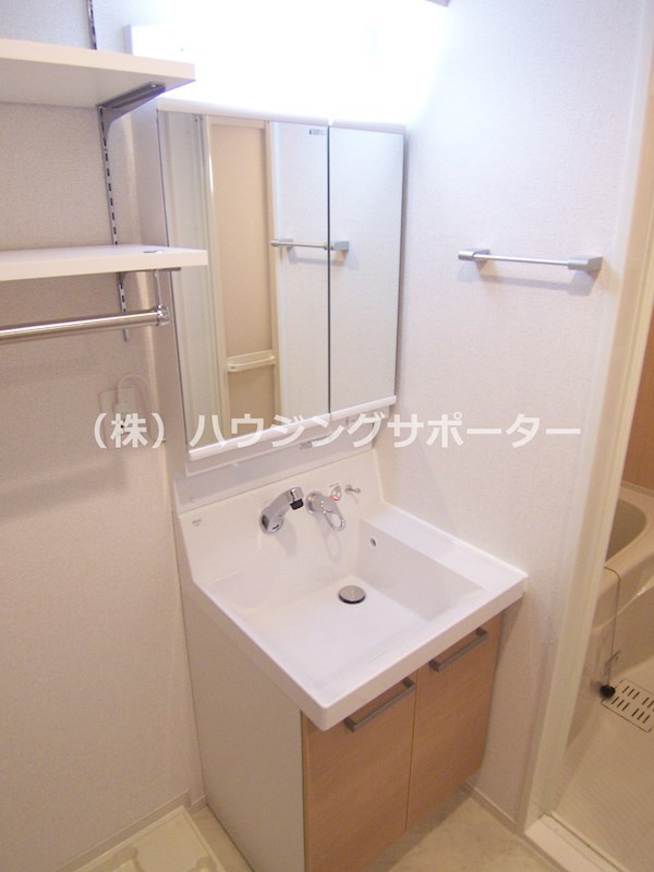 洗面所：洗髪洗面化粧台です！