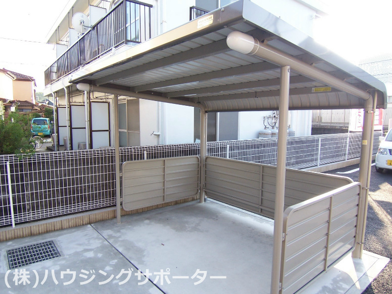 外観画像：屋根付き駐輪場です