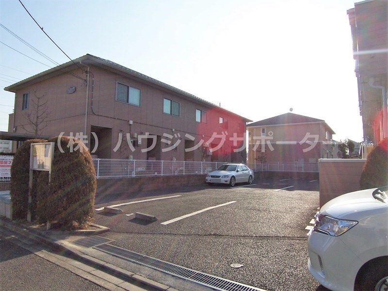 外観画像：駐車場の空き状況はご確認ください