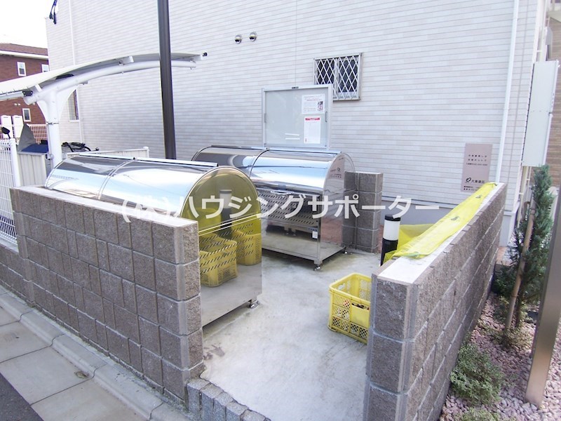 外観画像：敷地内ゴミ捨て場です