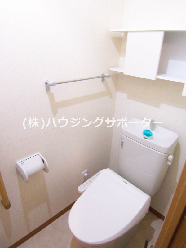 トイレ：※改装中写真です。温水洗浄便座は要確認