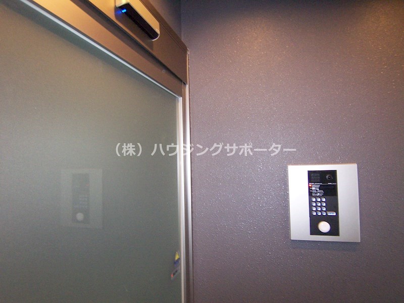 外観画像：オートロックです