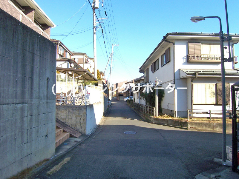 外観画像：前面道路より高いです