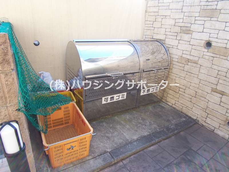外観画像：敷地内ゴミ捨て場です