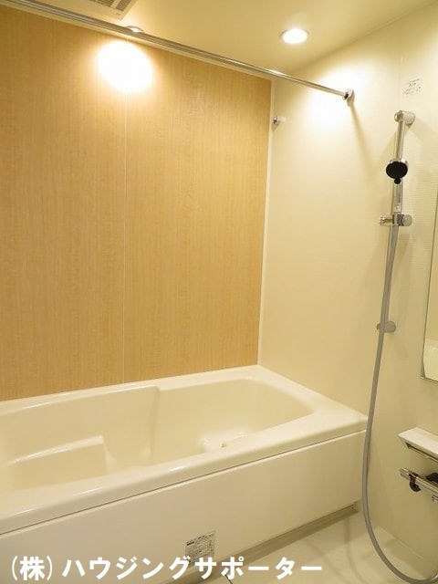 風呂画像：浴室広めです。