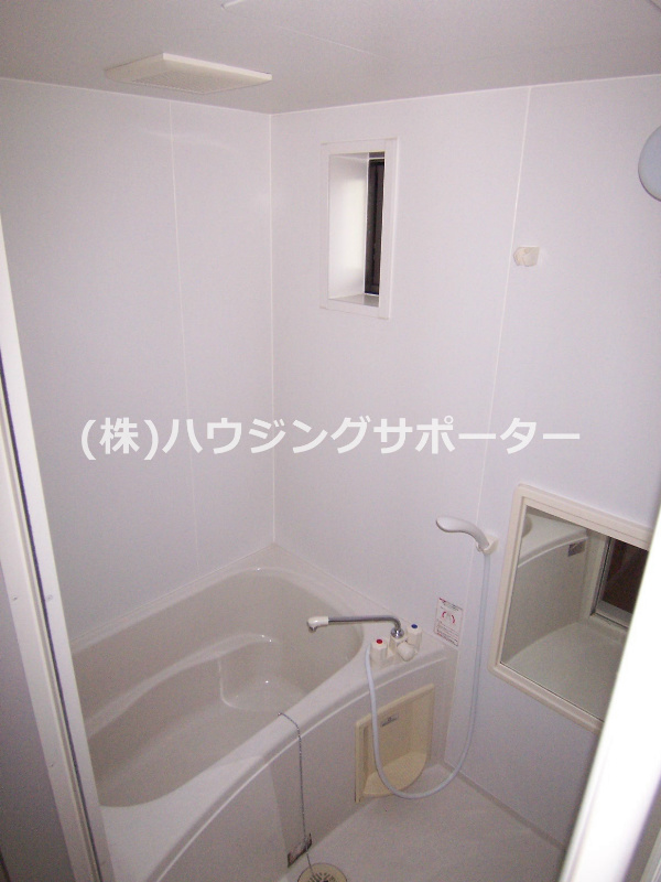 風呂画像：人気のバストイレ別です