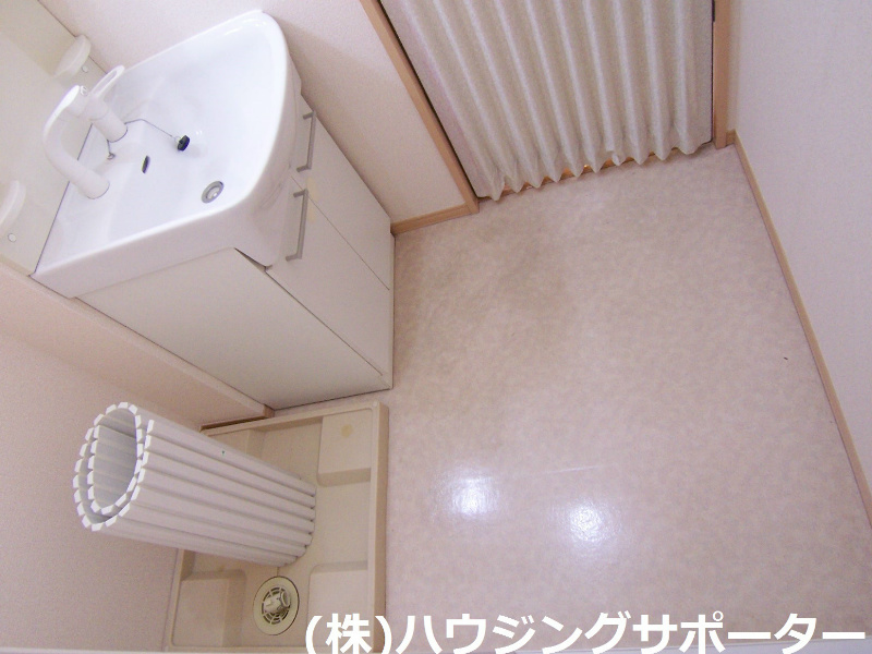 洗面所：脱衣室の広さはこのような感じです