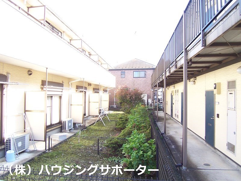 外観画像：写真左がＢ棟右がＡ棟です