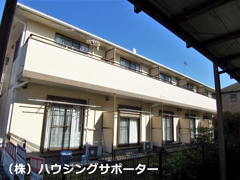 外観画像：前面Ａ棟あります