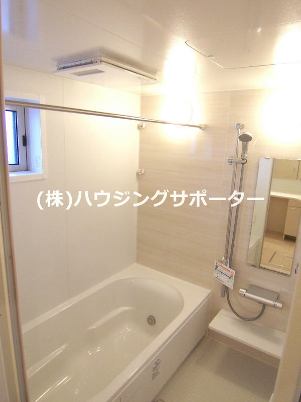 風呂画像：お風呂はとても広くゆったりしています