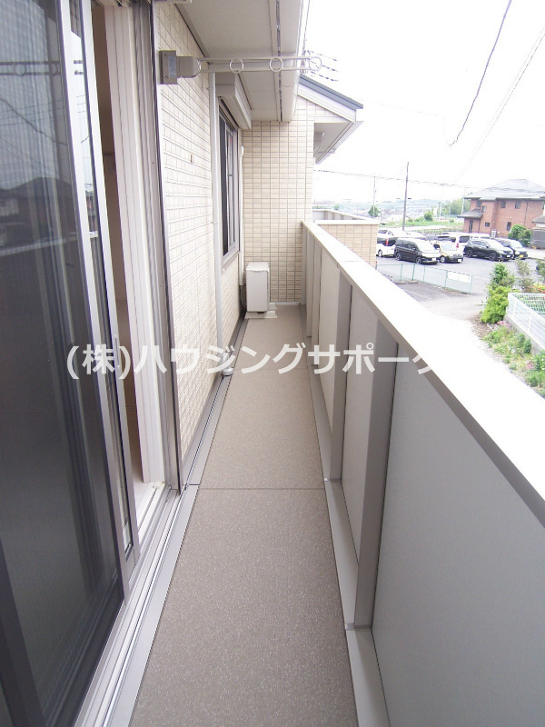 ベランダ：日当たりの良いバルコニーです