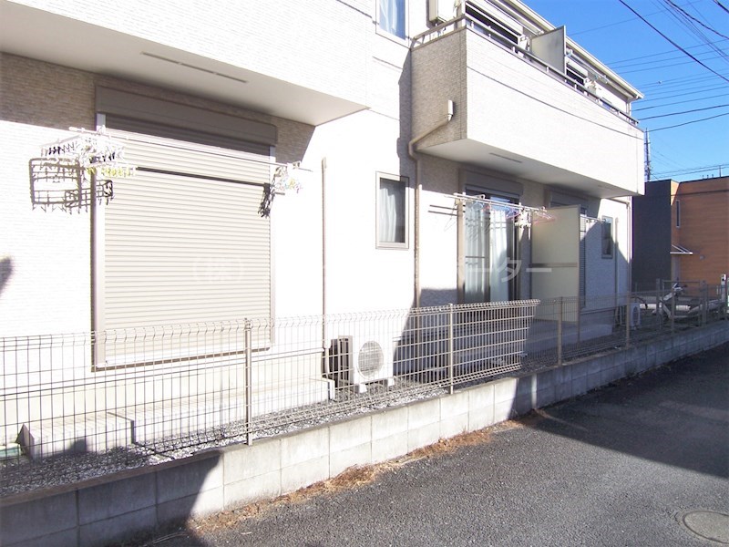 外観画像：１階は掃き出しになります。