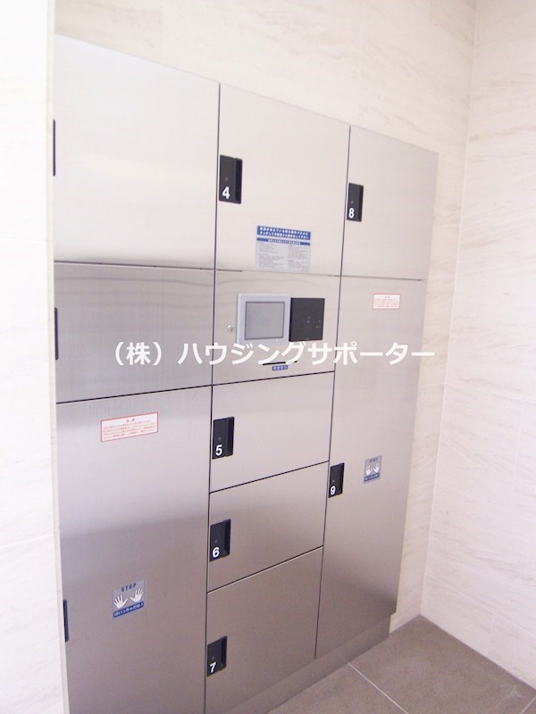 外観画像：宅配ボックスあります