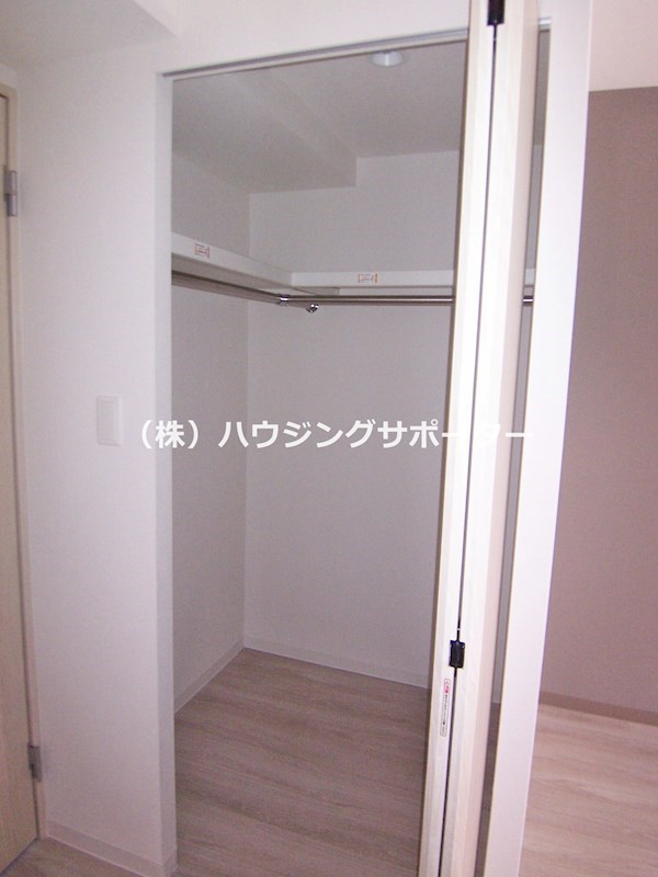 収納：ウォークインクローゼットです