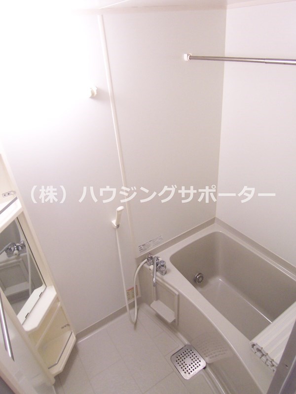 風呂画像：追い焚き給湯です