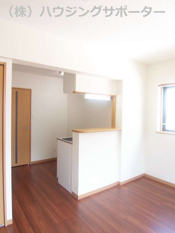 その他：中部屋は側面に窓ありません